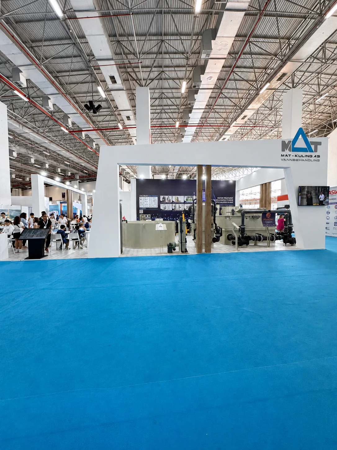 Front view of the Mat Kuling custom exhibition stand at Future Fish 2024 in İzmir